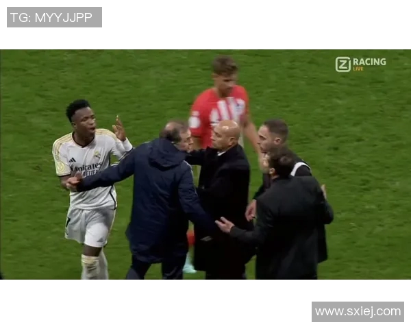 突发!维尼修斯宣布将离队,球迷不舍告别